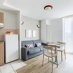 Appart'city Confort Centre Aparthotel 3*