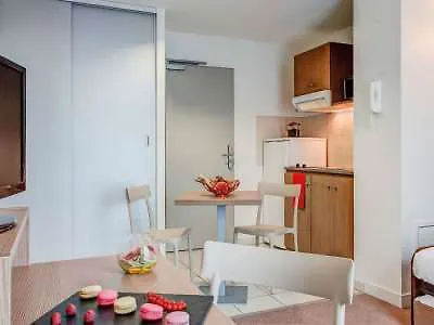 Ξενοδοχείο με διαμερίσματα Appart'city Confort Centre Λε Μανς