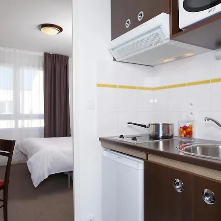 Appart'city Confort Centre Apartahotel 3*