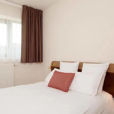 Appart'city Confort Centre Apartahotel 3*