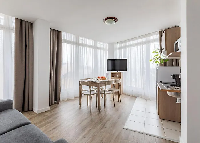 Aparthotel Appart'city Confort Centre Le Mans
