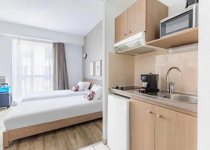 Appart'city Confort Centre Aparthotel 3*