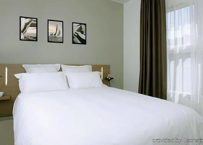 Appart'city Confort Centre Aparthotel 3*