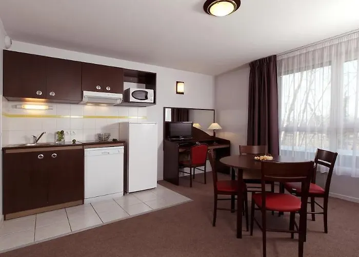 Aparthotel Appart'city Confort Centre Le Mans